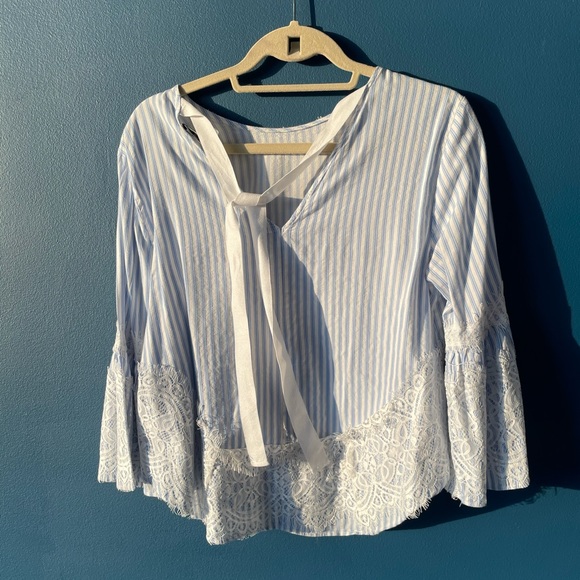 Long sleeve stripped lace top - Picture 6 of 8